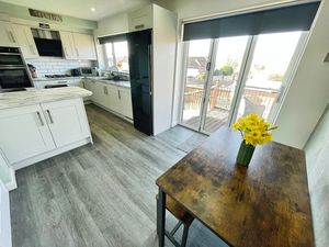 Dining- click for photo gallery